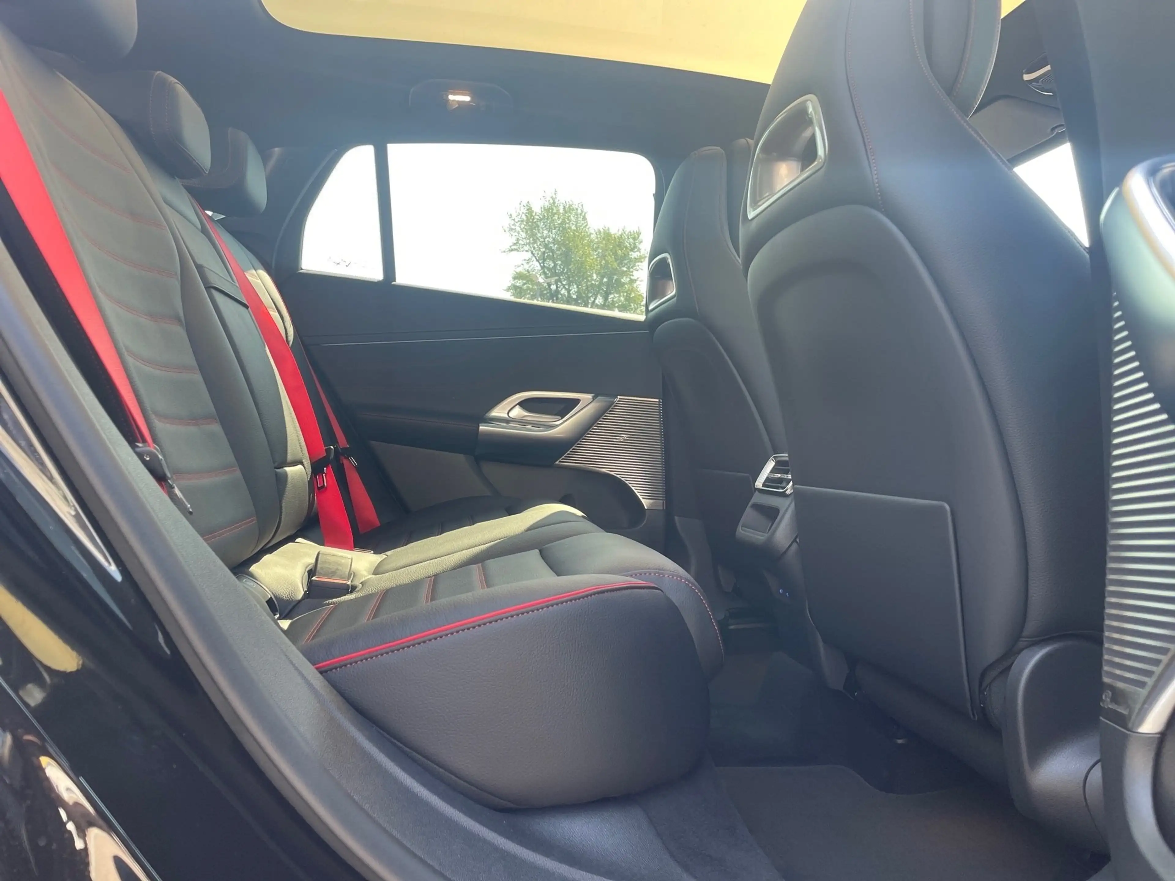 Mercedes-Benz GLC 400 EQ 4MATIC Rückfahrkamera,Klimaautomatik — photo 11