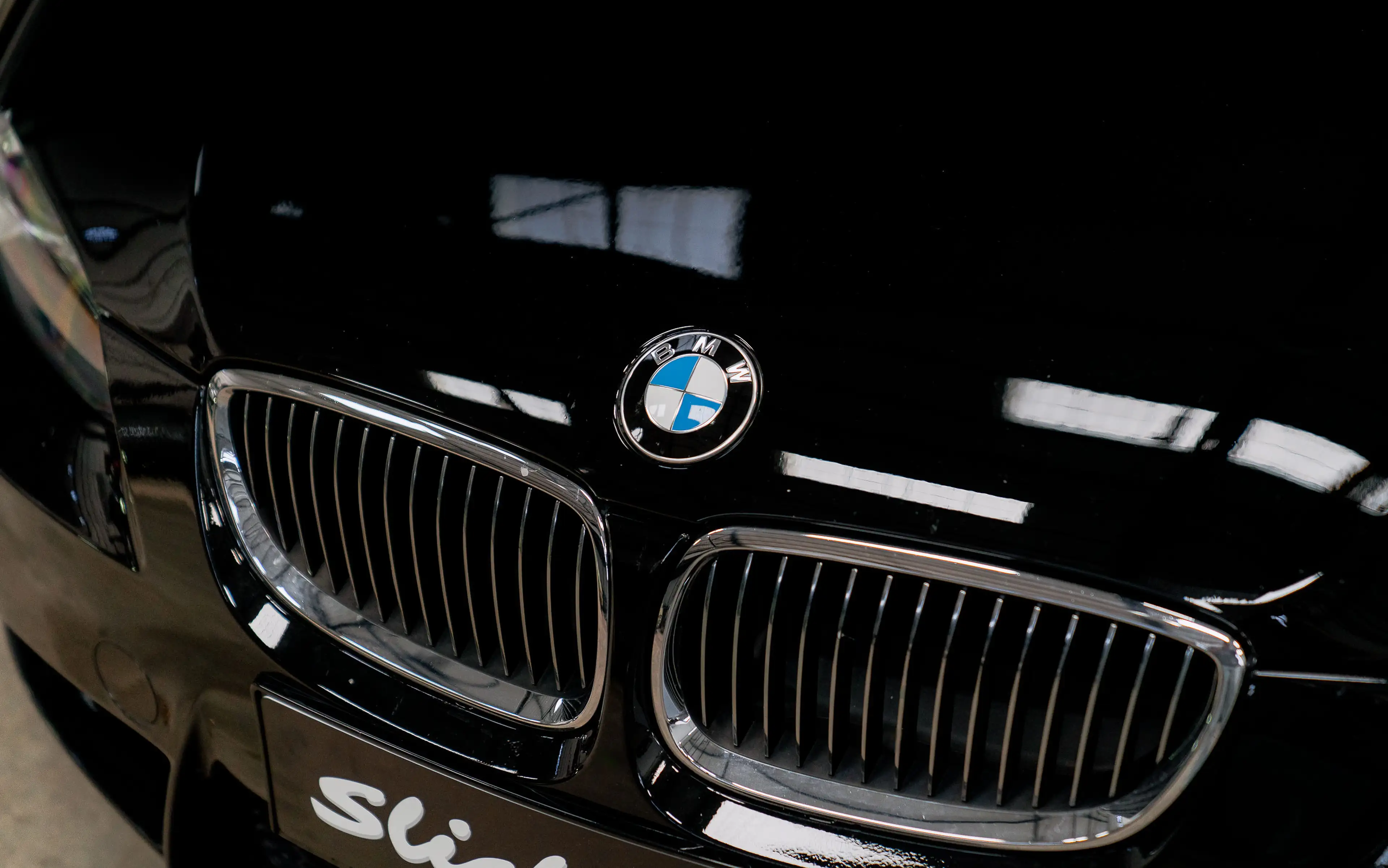 BMW M3 V8 / Manual / 1 of 281 — photo 10