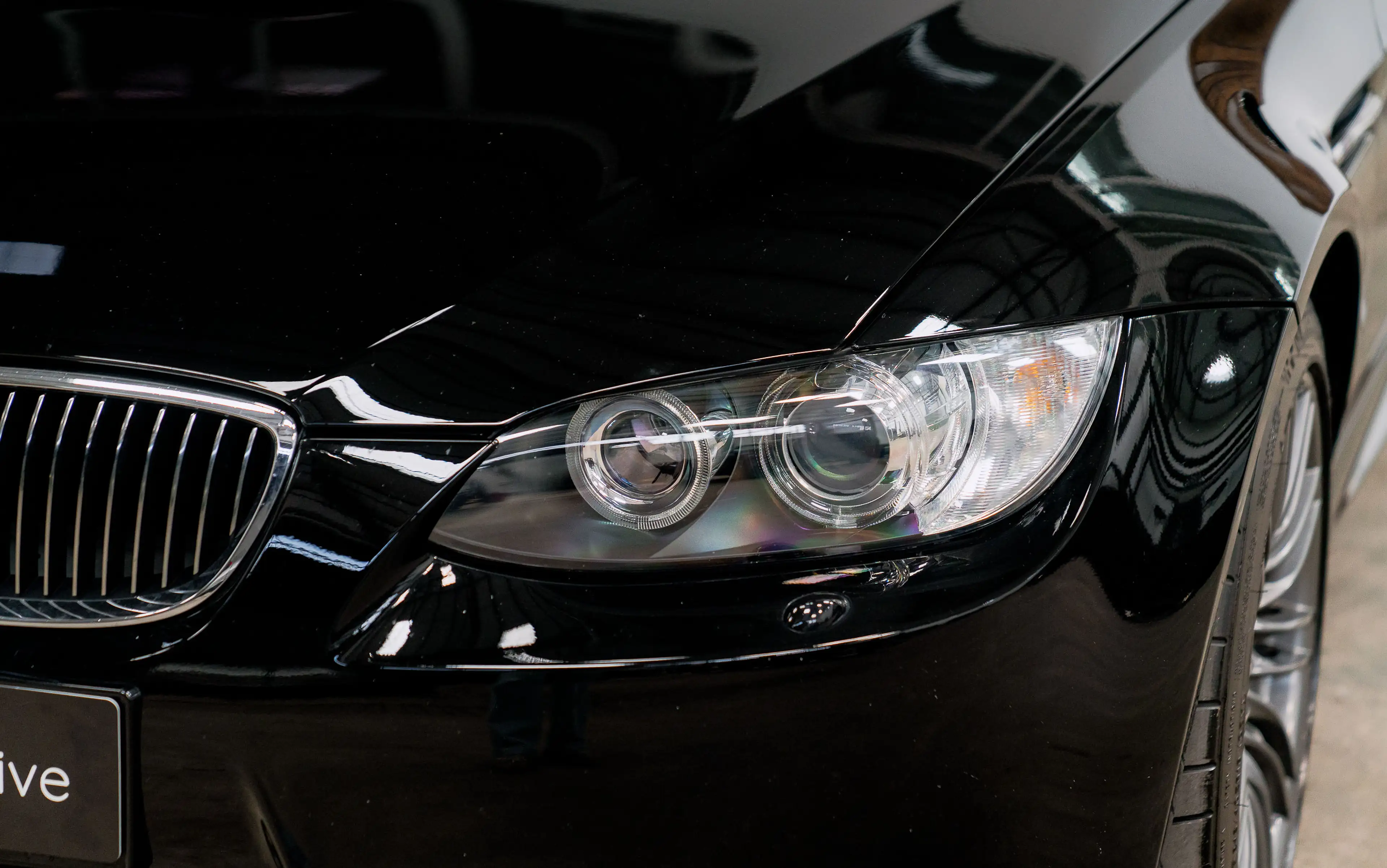 BMW M3 V8 / Manual / 1 of 281 — photo 11