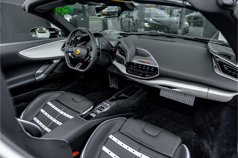 Ferrari SF90 Spider 4.0 V8 - Nieuwe Auto | Origineel NL | Lift | Full — photo 11