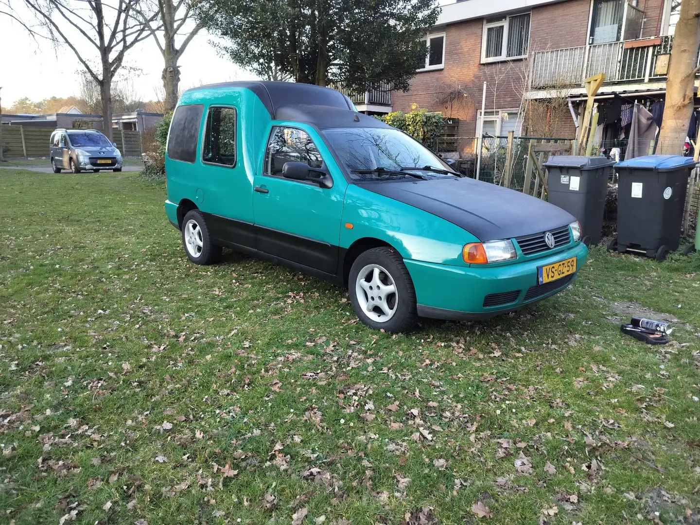 Volkswagen Caddy 1.4 9K9AD6 - 1