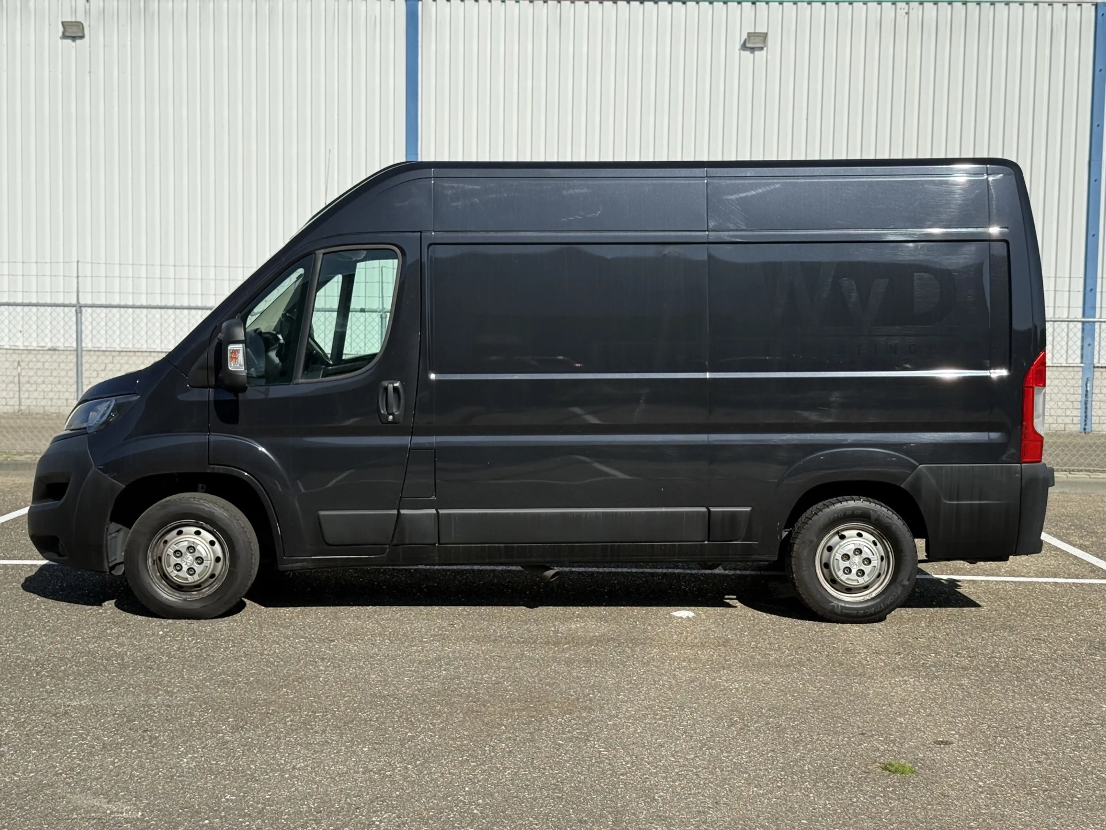 Peugeot Boxer 335 2.2 BlueHDi 165 L2H2 Premium Airco Cruise Came — photo 3