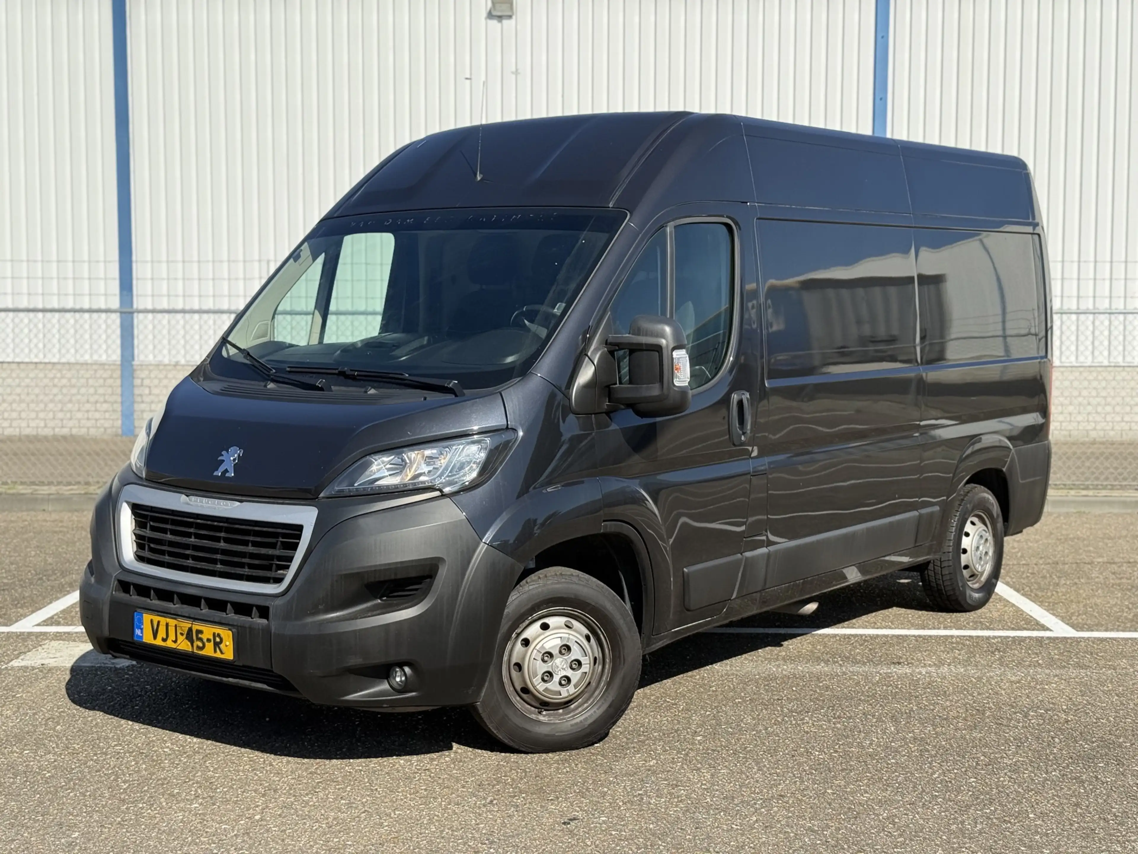 Peugeot Boxer 335 2.2 BlueHDi 165 L2H2 Premium Airco Cruise Came — photo 2