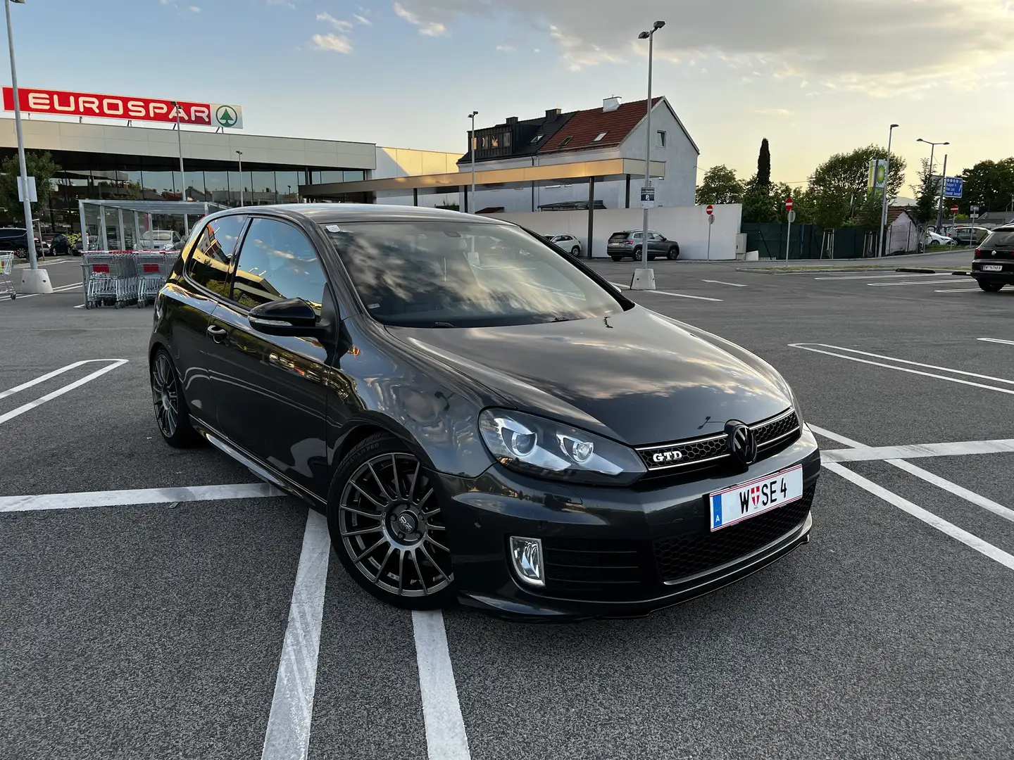 Volkswagen Golf GTD 2,0 TDI DPF DSG - 1
