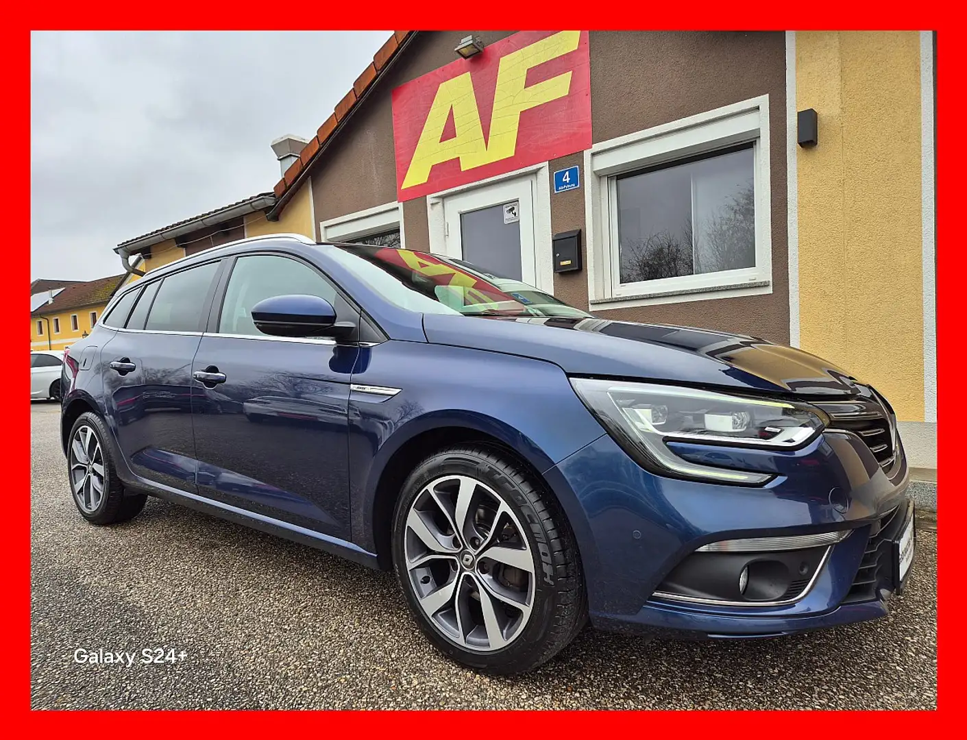 Renault Megane Mégane Grandtour Bose Energy dCi 110 EDC Blauw - 1