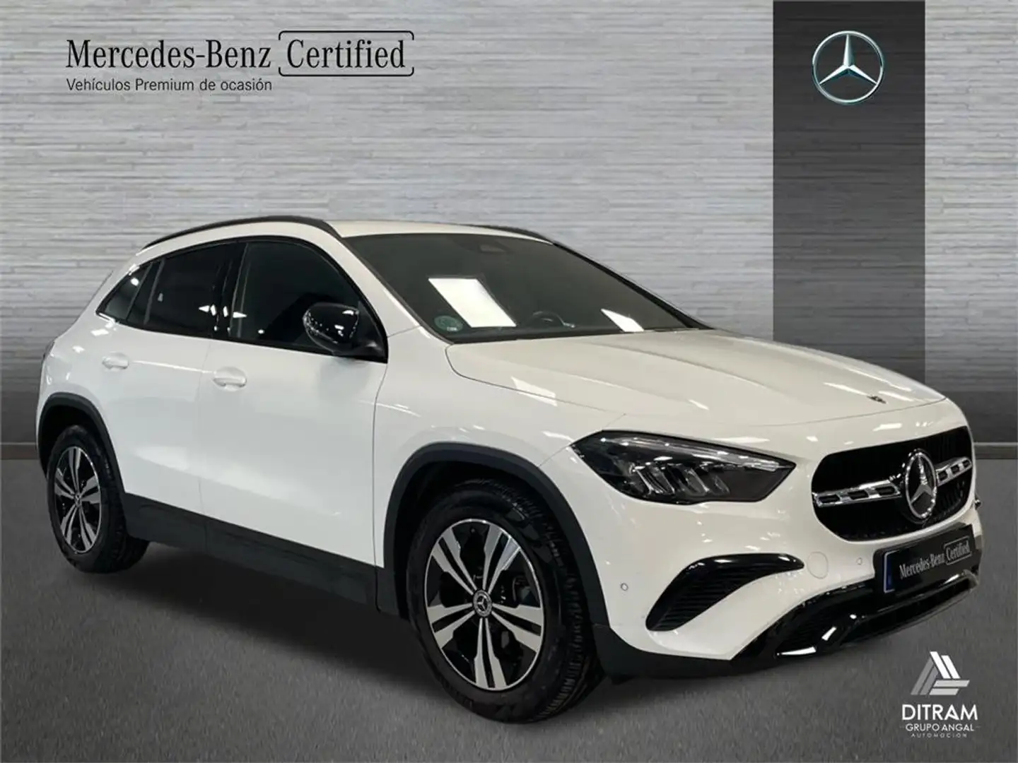 Mercedes-Benz GLA 200 D - 2