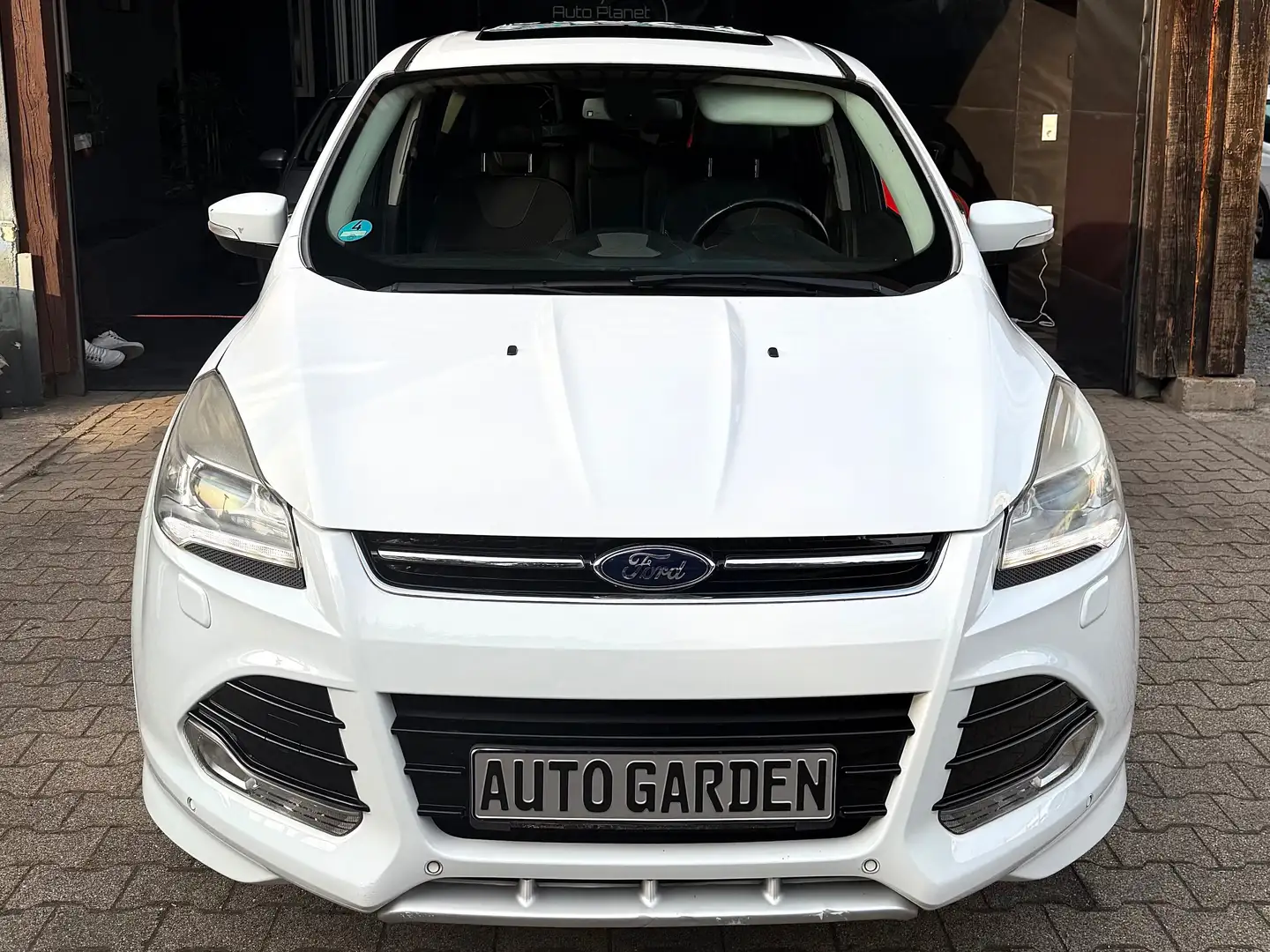 Ford Kuga Individual, TÜV NEU, PANORAMA DACH Schwarz - 2