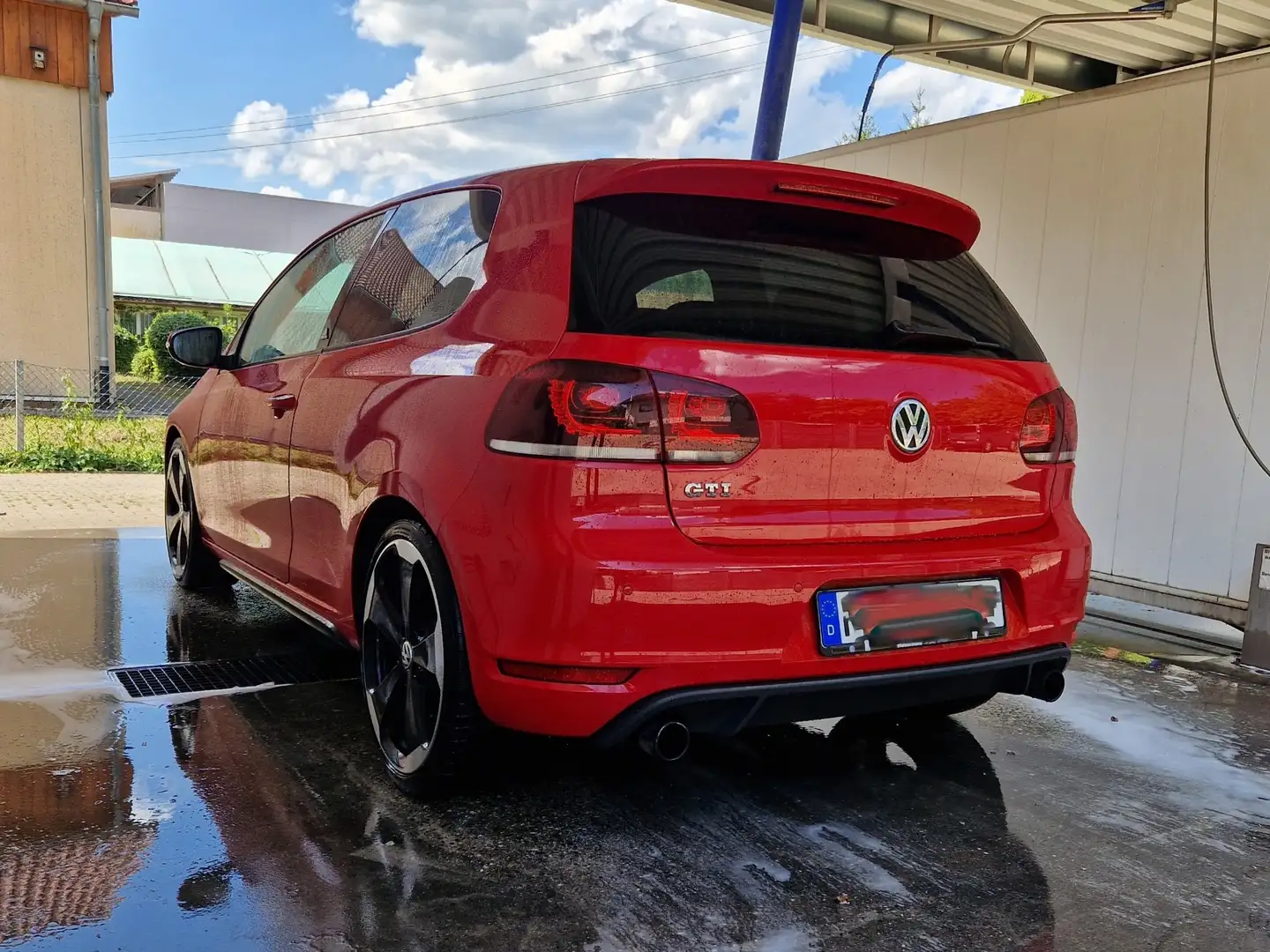 Volkswagen Golf GTI 2.0 TSI Adidas Edition Rot - 2