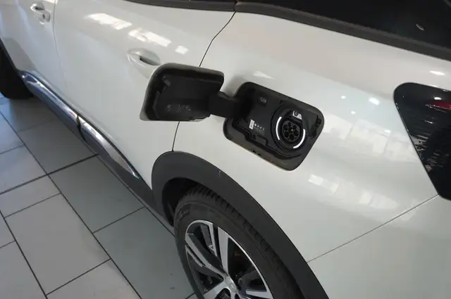 Peugeot 3008 view 16