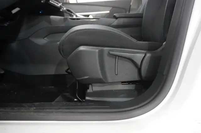 Peugeot 3008 view 18