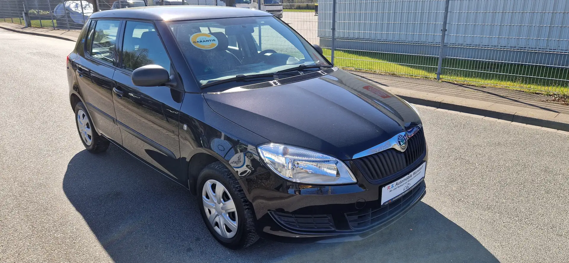 Skoda Fabia Basis Schwarz - 2