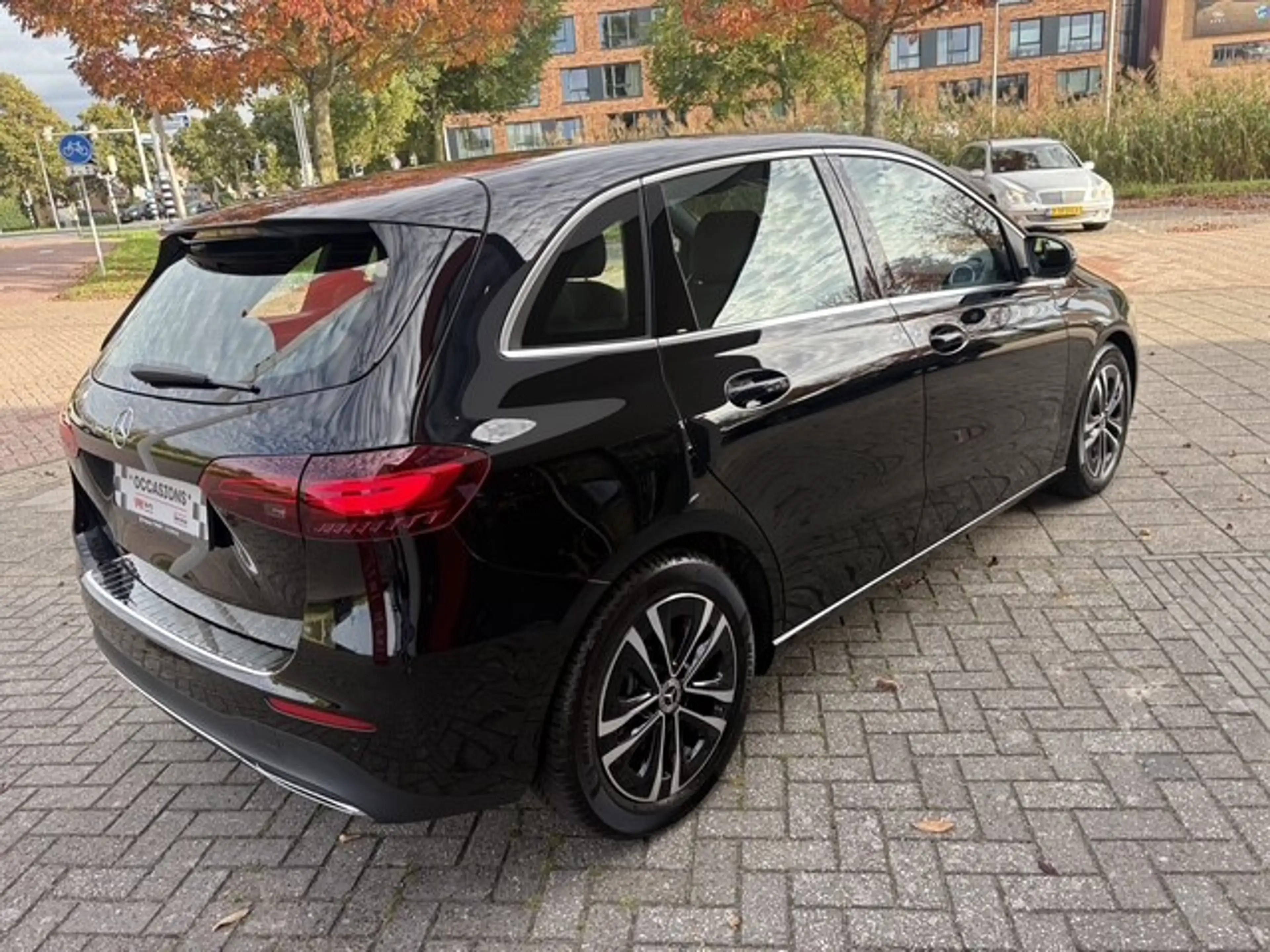 Mercedes-Benz B 200 Luxury Line | Navi | Digital Dashbord | Camera | 9 — photo 4