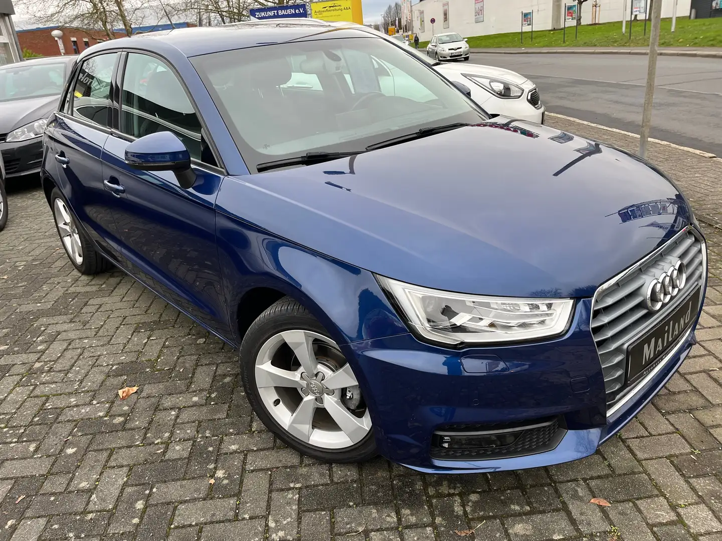Audi A1 sport S Line STANDHEIZUNG Blau - 2