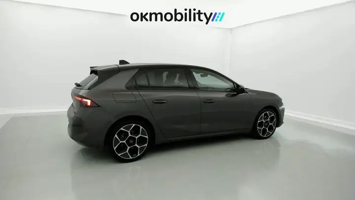 Opel Astra 2023, foto 10