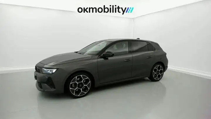 Opel Astra 2023, foto 4