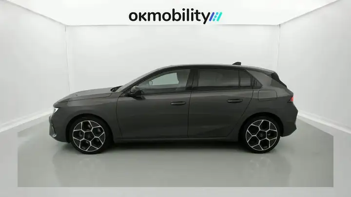 Opel Astra 2023, foto 5