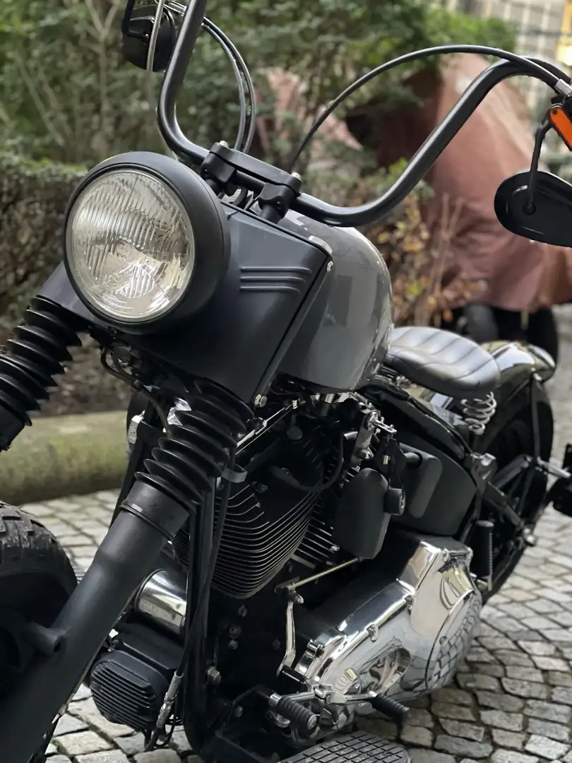 Harley-Davidson Fat Boy Grau - 1
