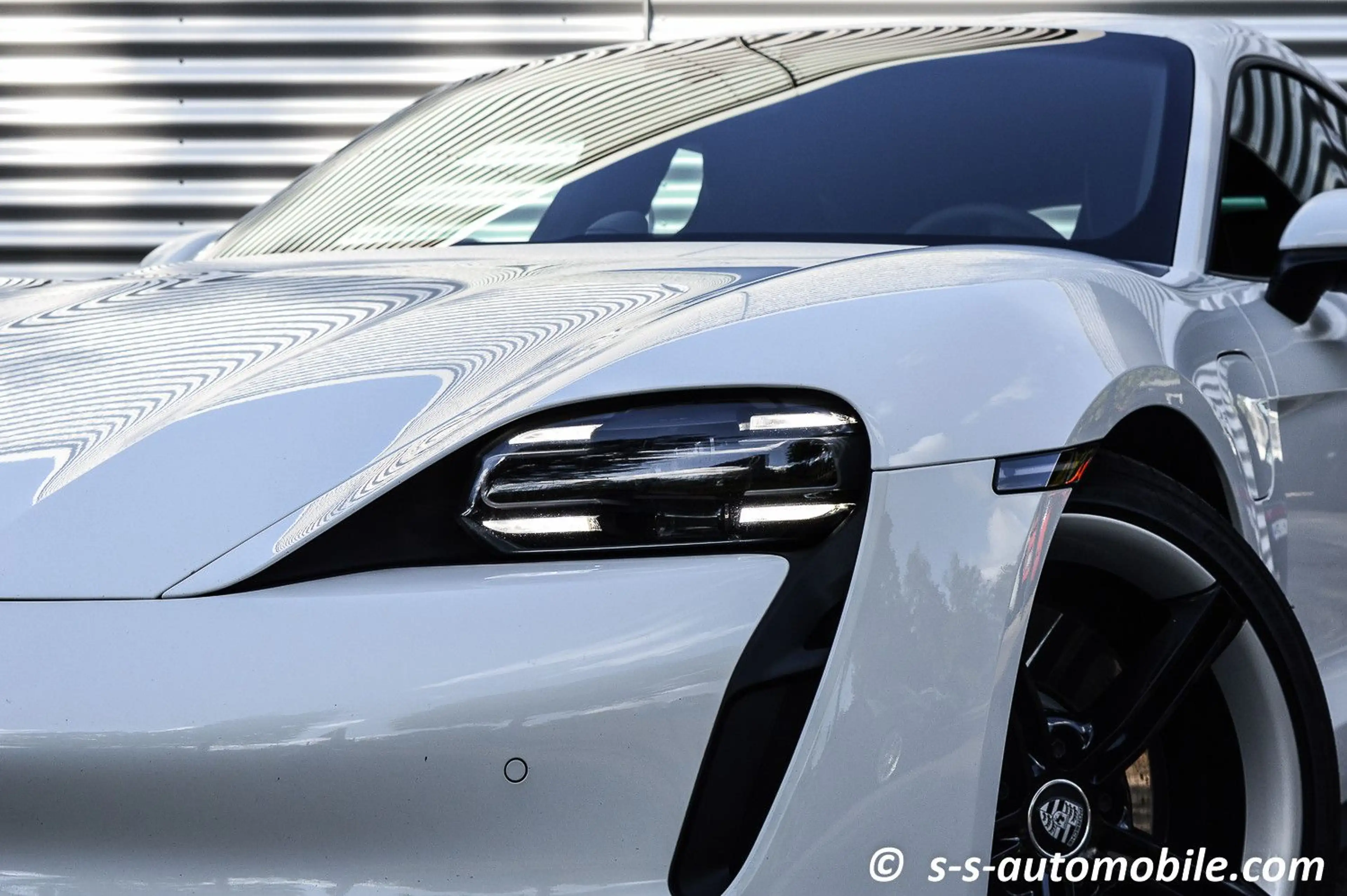 Porsche Taycan Sport Turismo Performance Batterie 18Wege — photo 3