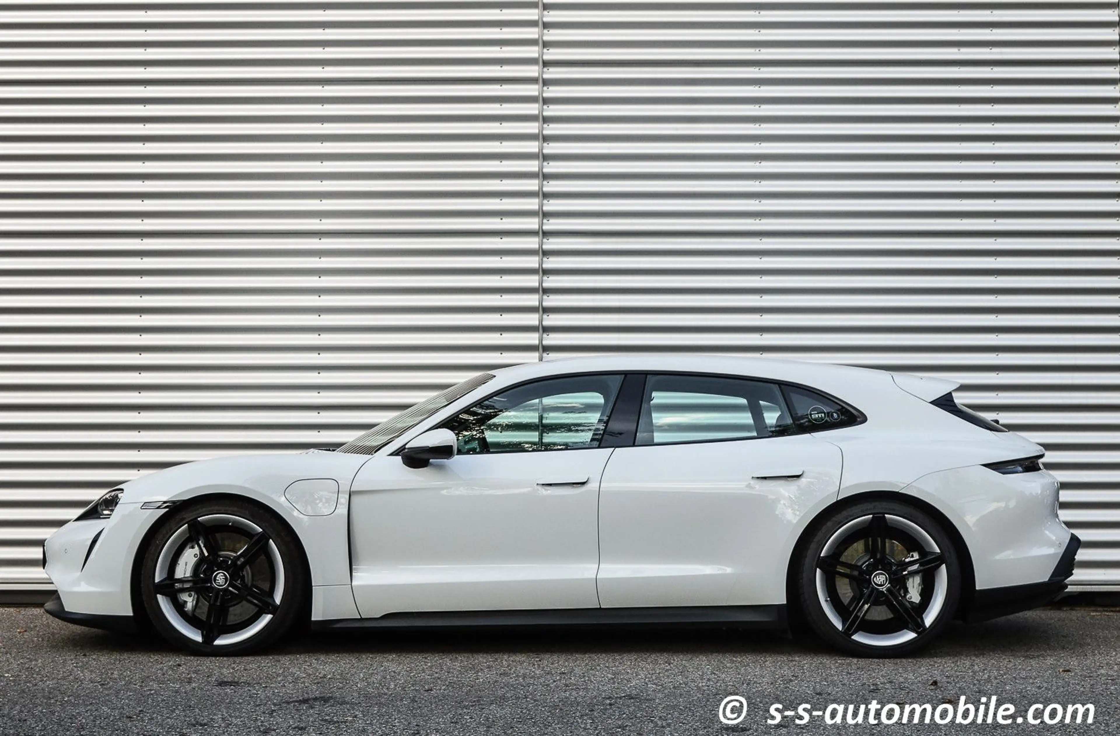 Porsche Taycan Sport Turismo Performance Batterie 18Wege — photo 5