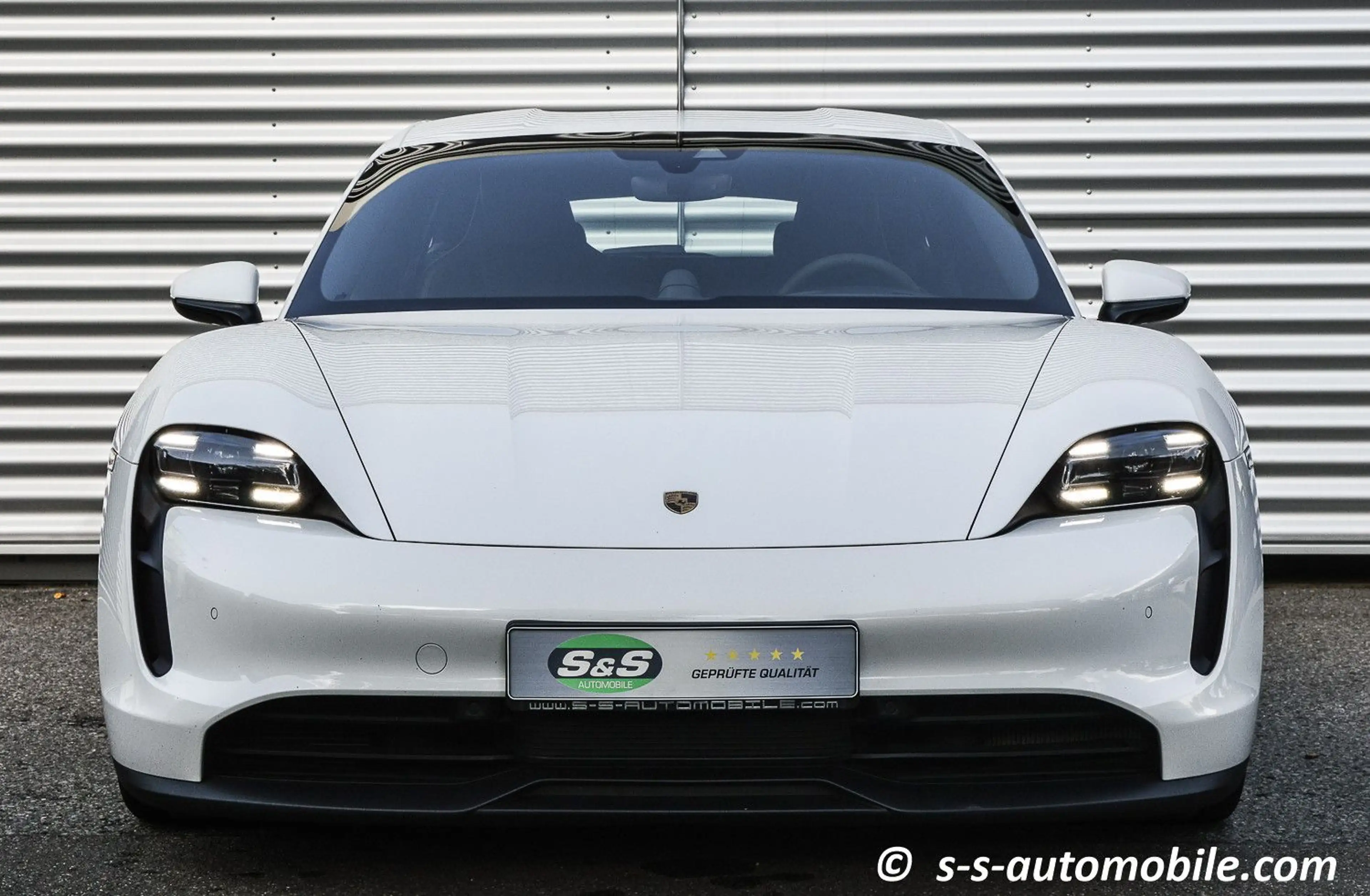 Porsche Taycan Sport Turismo Performance Batterie 18Wege — photo 2