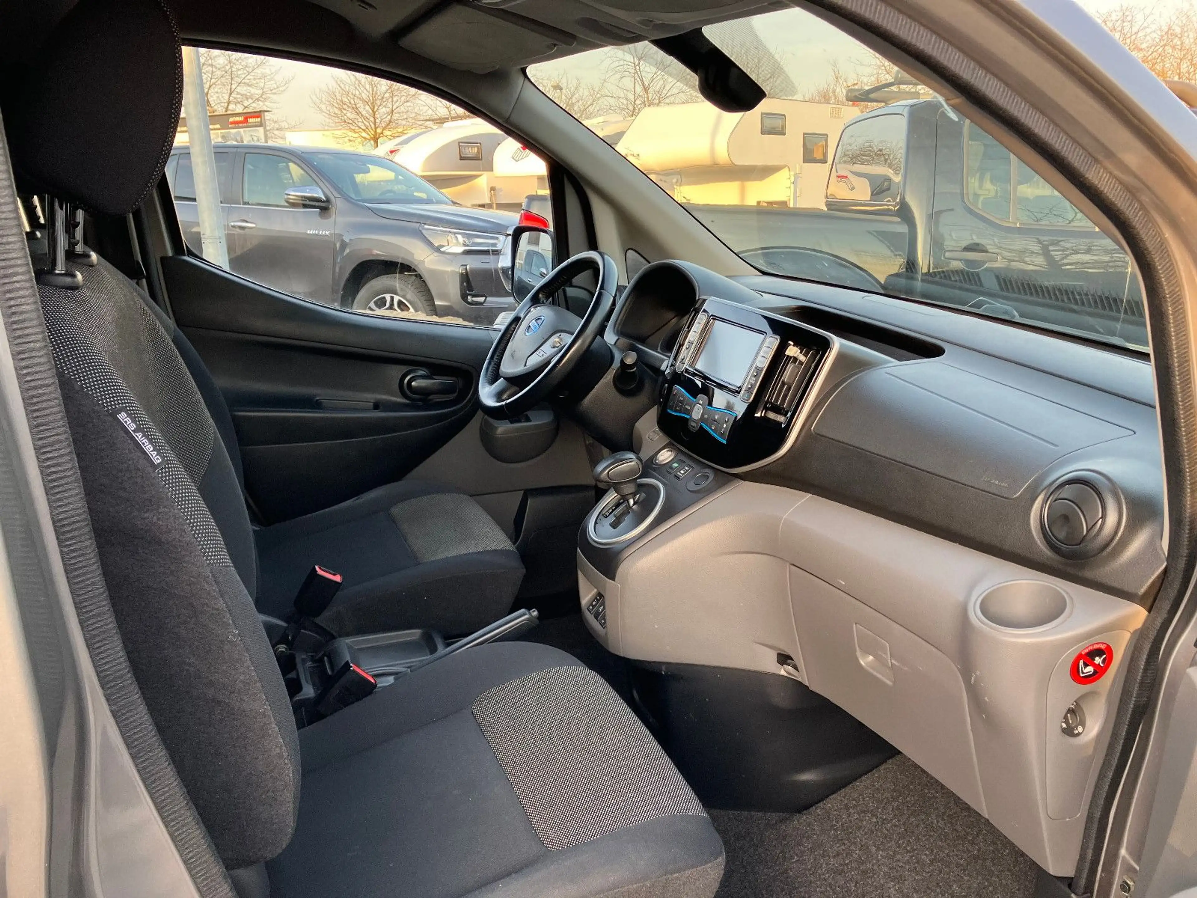 Nissan E-NV200 Hygieneausbau — photo 11
