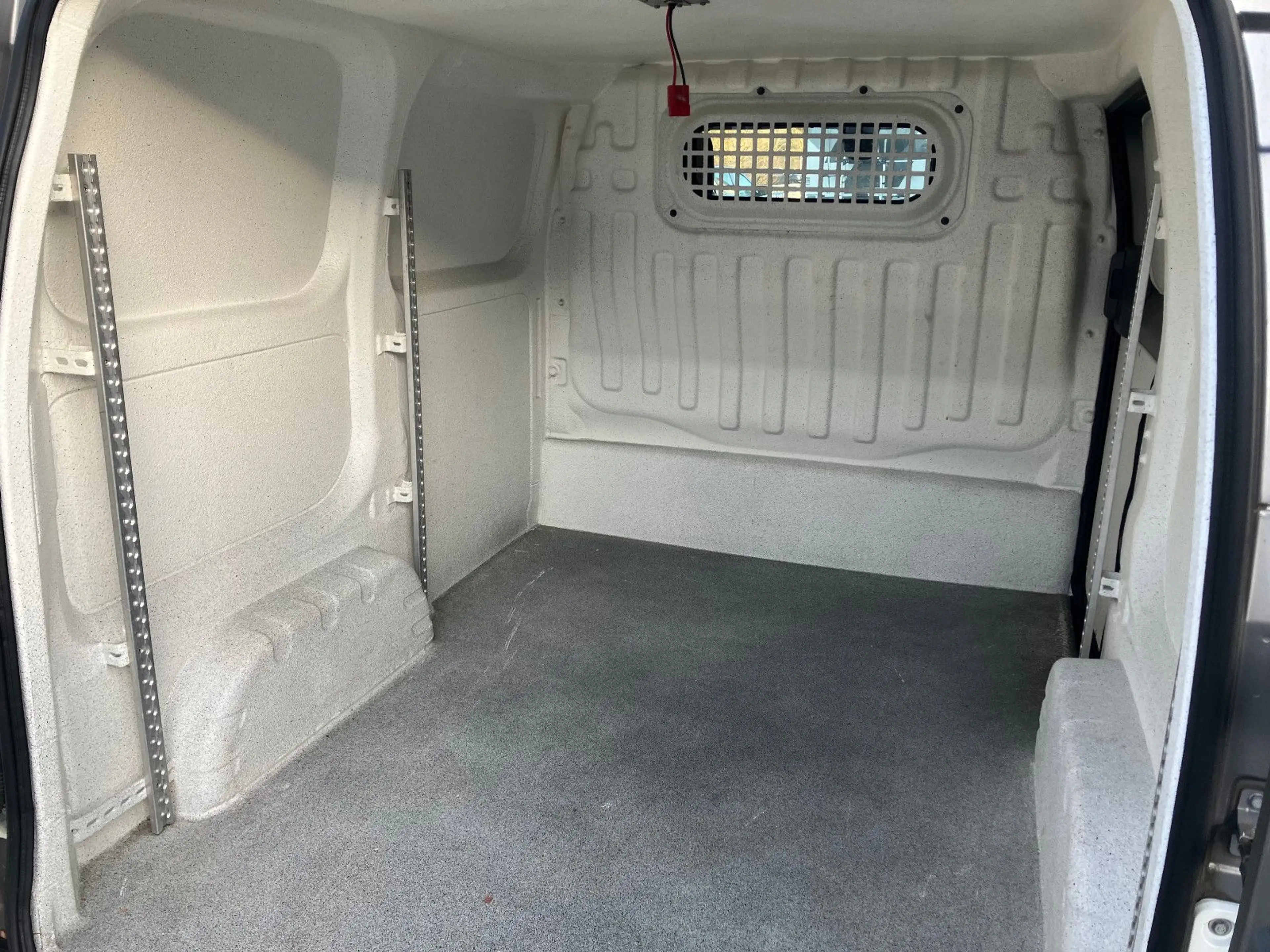 Nissan E-NV200 Hygieneausbau — photo 6
