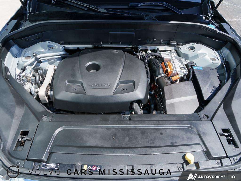 2024 Volvo XC90 Ultimate Plug-In Hybrid thumb 8