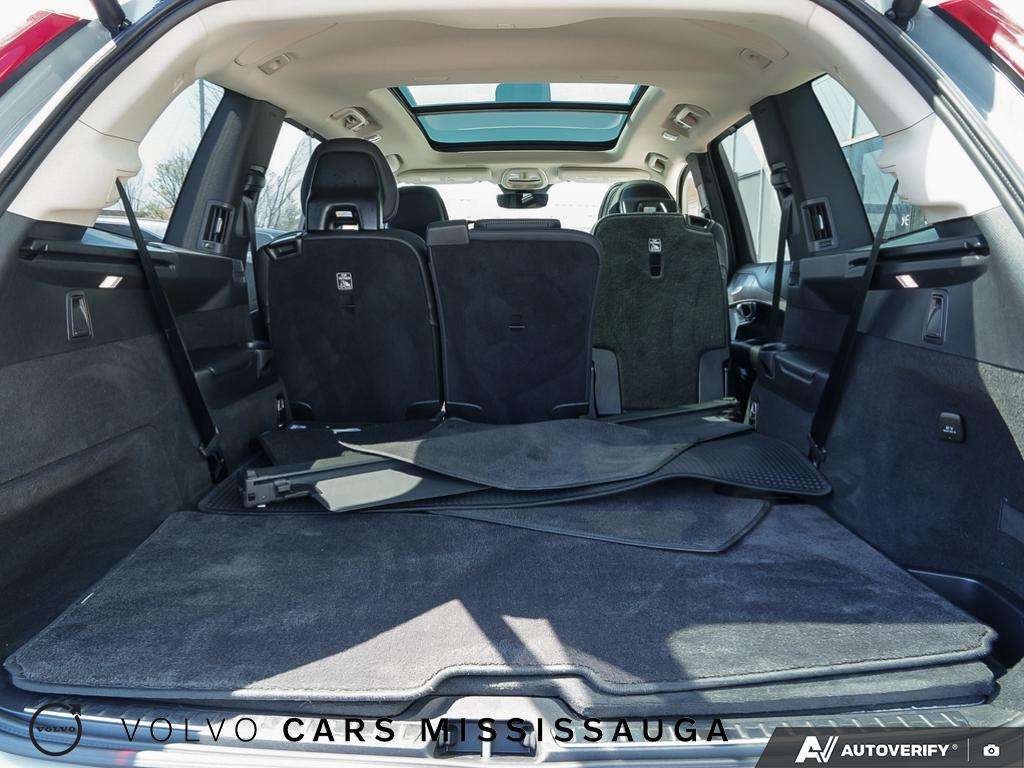 2024 Volvo XC90 Ultimate Plug-In Hybrid thumb 11