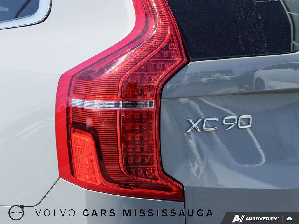 2024 Volvo XC90 Ultimate Plug-In Hybrid thumb 12