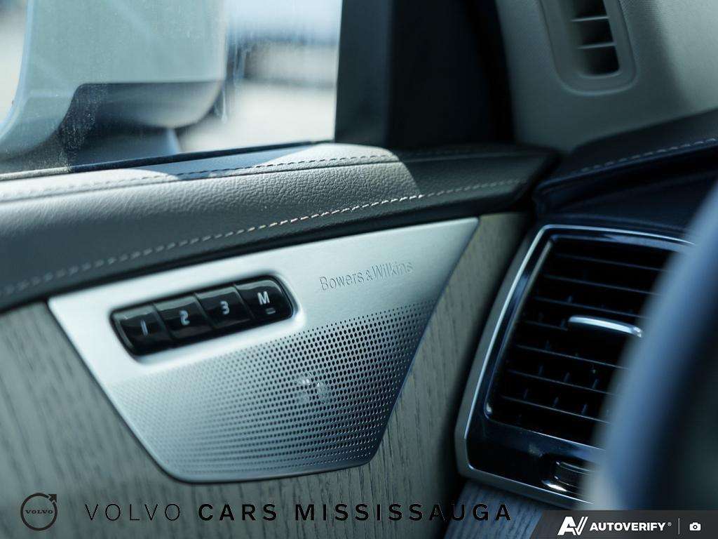 2024 Volvo XC90 Ultimate Plug-In Hybrid thumb 17