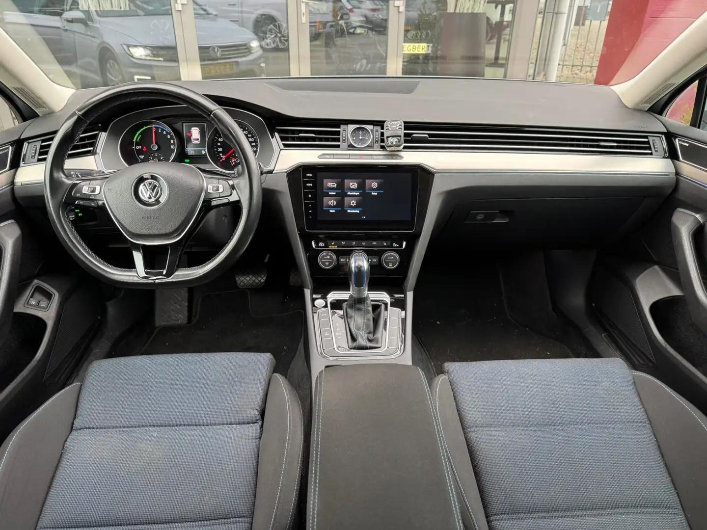 Volkswagen Passat Variant 1.4 TSI GTE Connected Series Grau - 2
