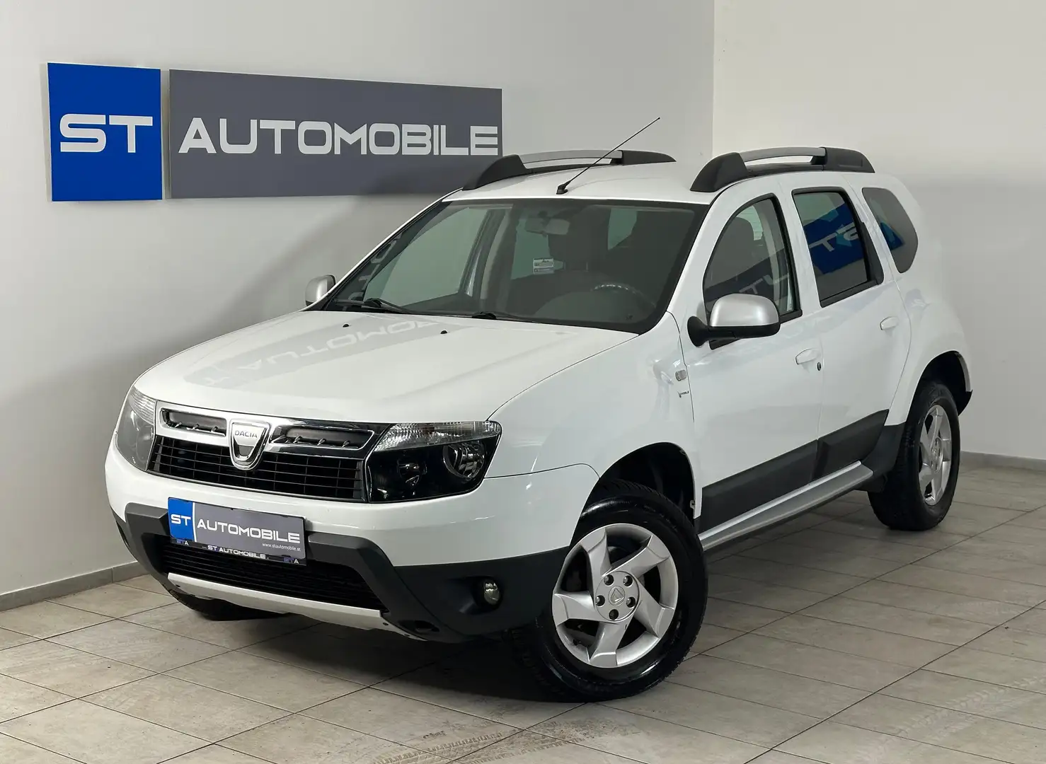 Dacia Duster Laureate 4x4 // 1.BESITZ // KLIMA // - 1