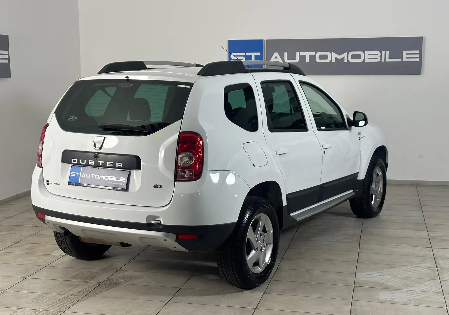 Dacia Duster Laureate 4x4 // 1.BESITZ // KLIMA // - 2