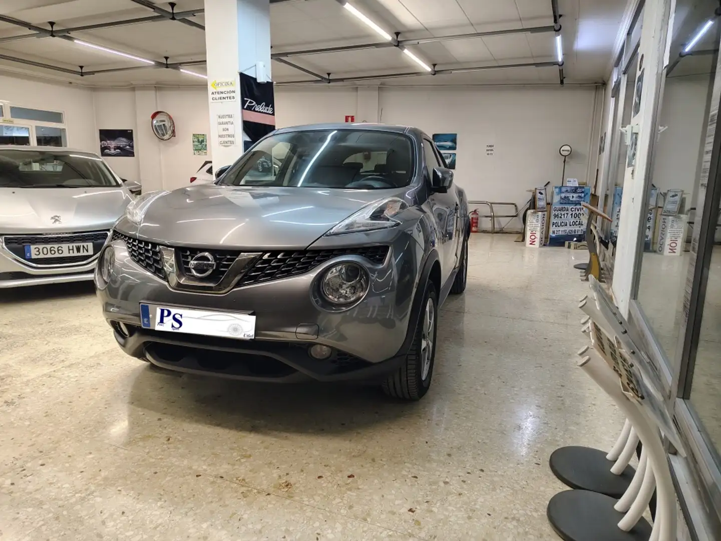 Nissan Juke 1.6 Visia 4x2 112 - 1