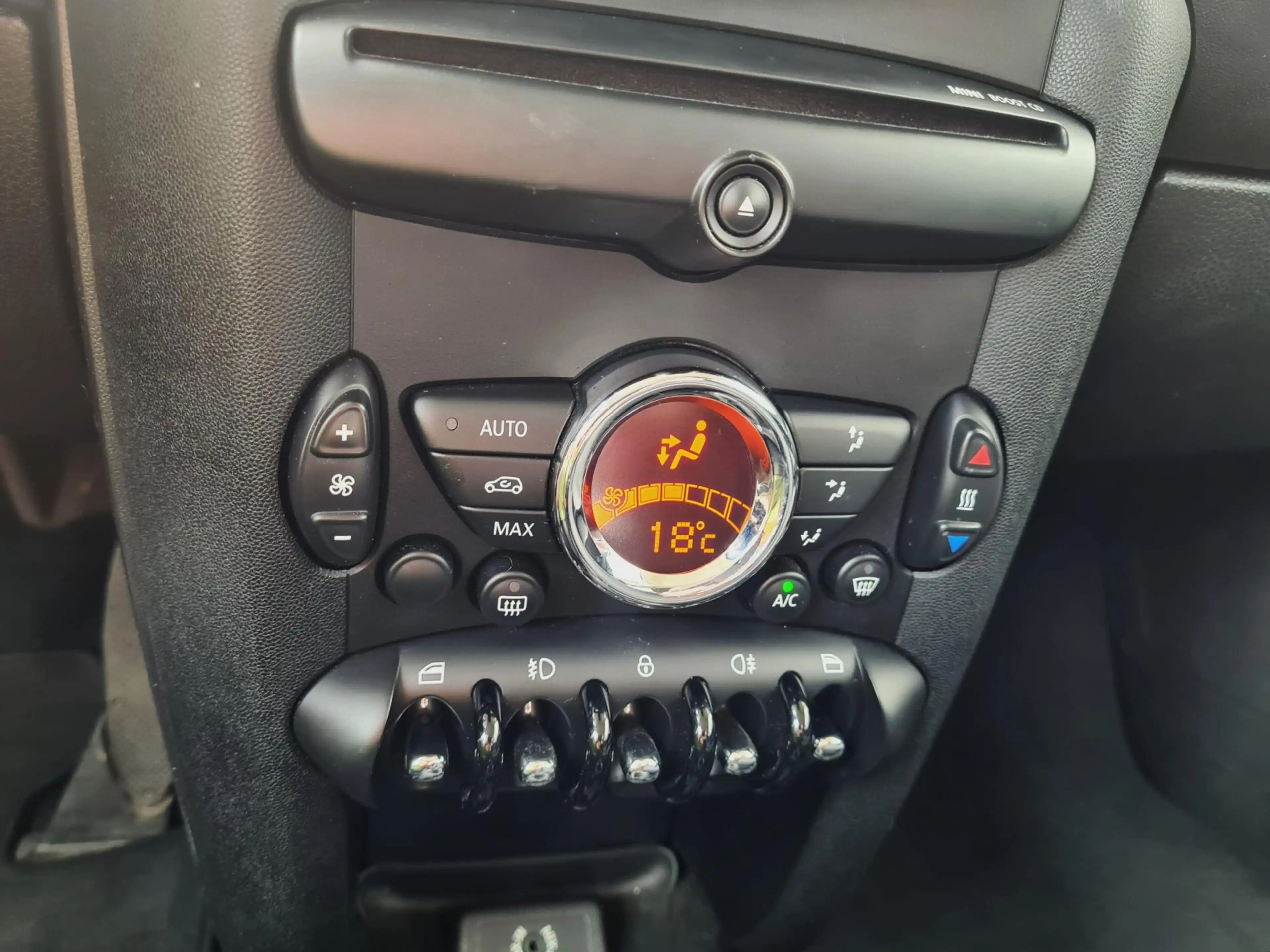 MINI Cooper Clubman Mini 1.6 Chili 07-2012 Pepper (Old English) White — photo 14