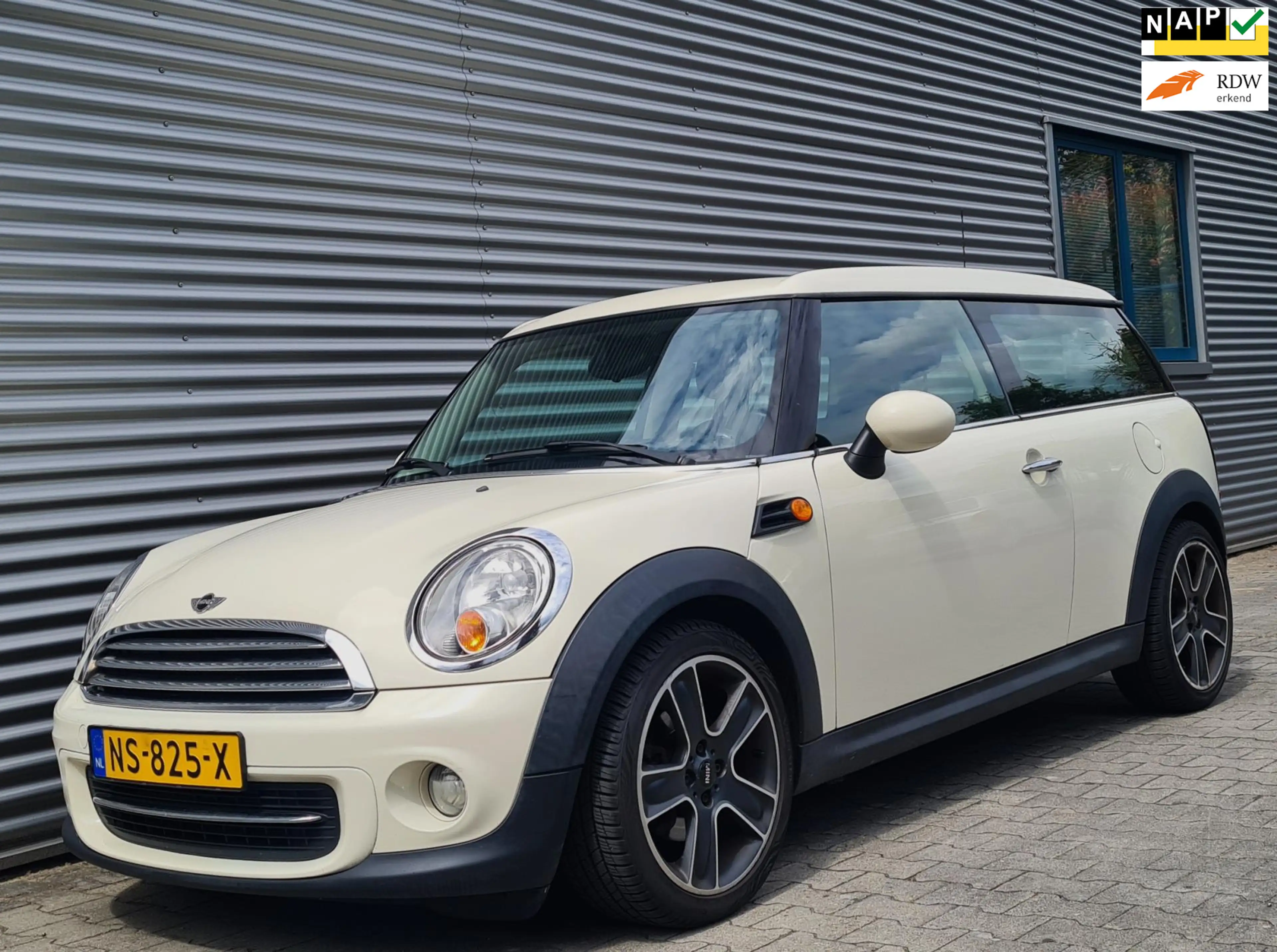 MINI Cooper Clubman Mini 1.6 Chili 07-2012 Pepper (Old English) White