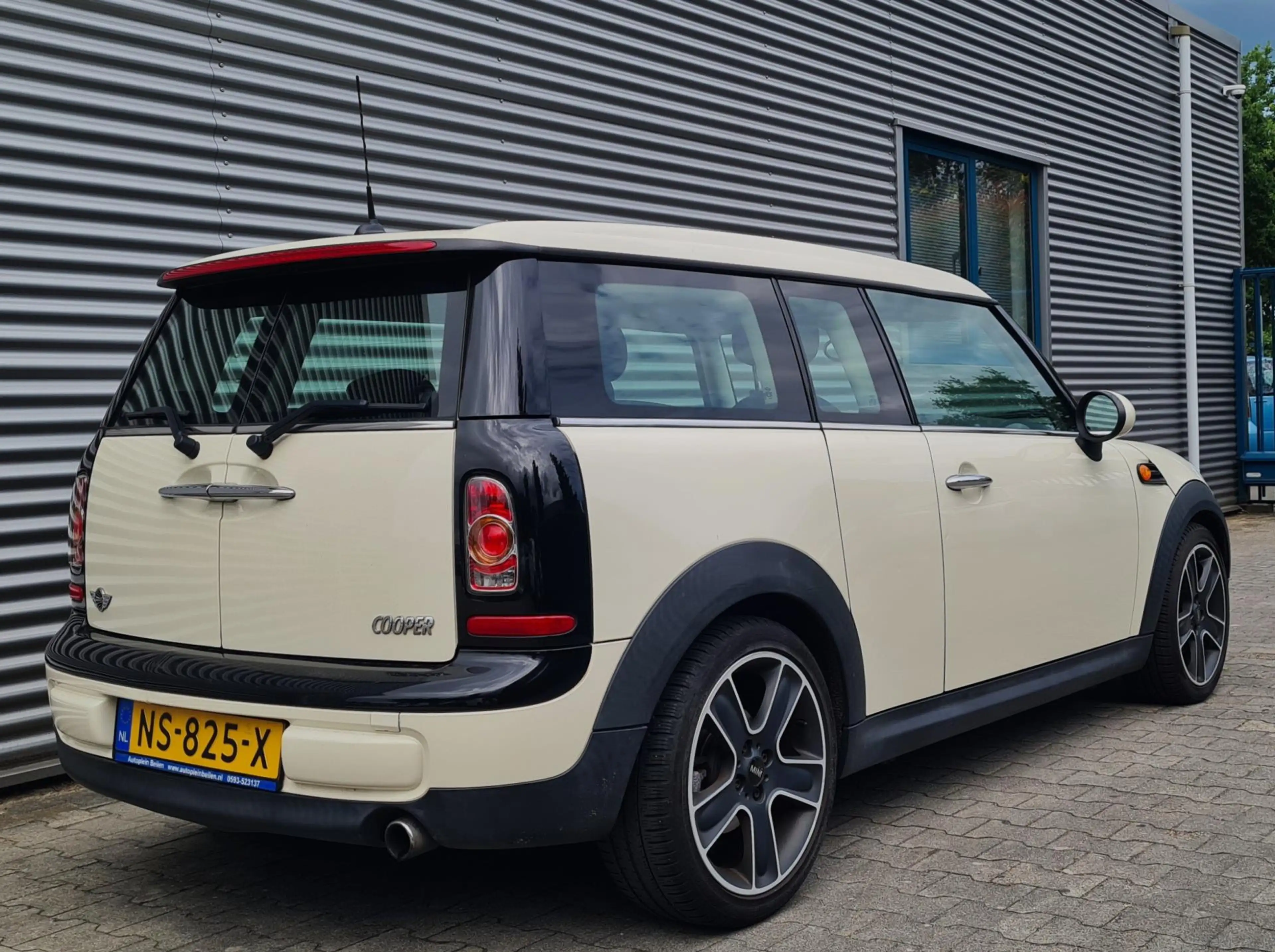 MINI Cooper Clubman Mini 1.6 Chili 07-2012 Pepper (Old English) White — photo 5