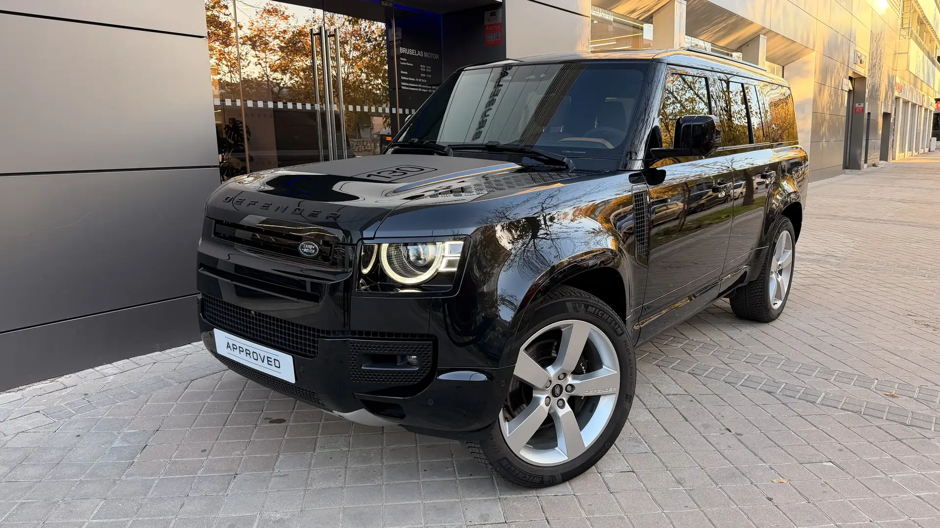 Land Rover Defender 5.0 V8 500 130 Auto 4WD Noir - 1