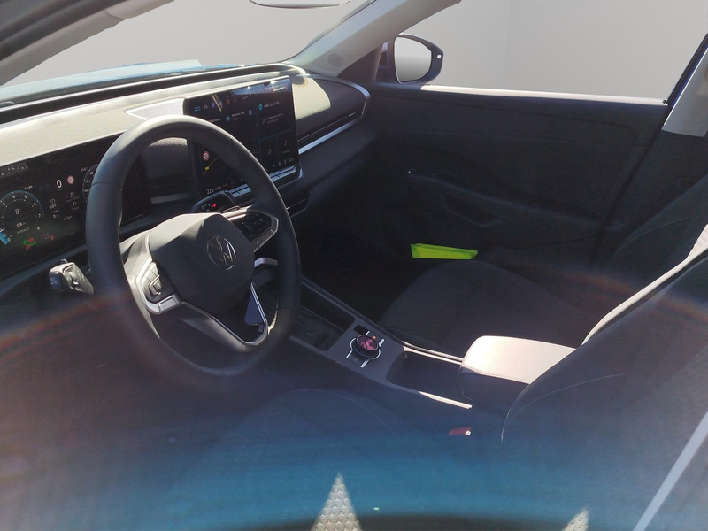 Volkswagen T-Roc Life 1.5 l eTSI LED ACC — photo 8