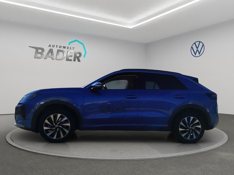 Volkswagen T-Roc Life 1.5 l eTSI LED ACC — photo 3