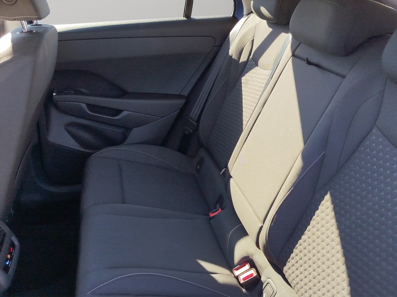 Volkswagen T-Roc Life 1.5 l eTSI LED ACC — photo 12