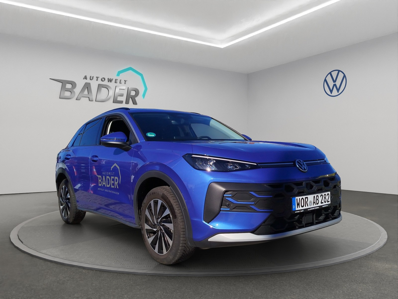 Volkswagen T-Roc Life 1.5 l eTSI LED ACC — photo 7