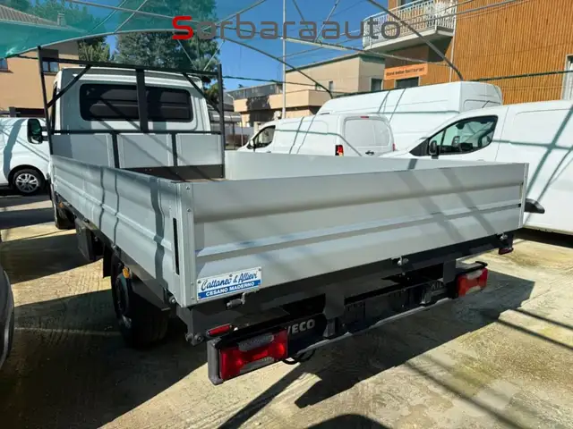 Iveco Daily view 2