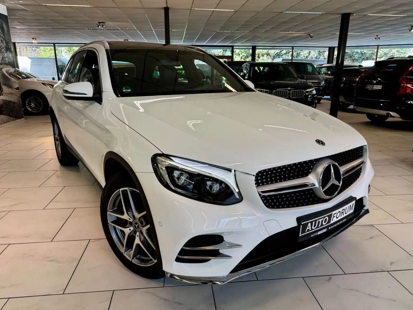 Mercedes-Benz GLC 250 4M 3x AMG-LINE LEDER NAVI PANO PDC SHZ Weiß - 2