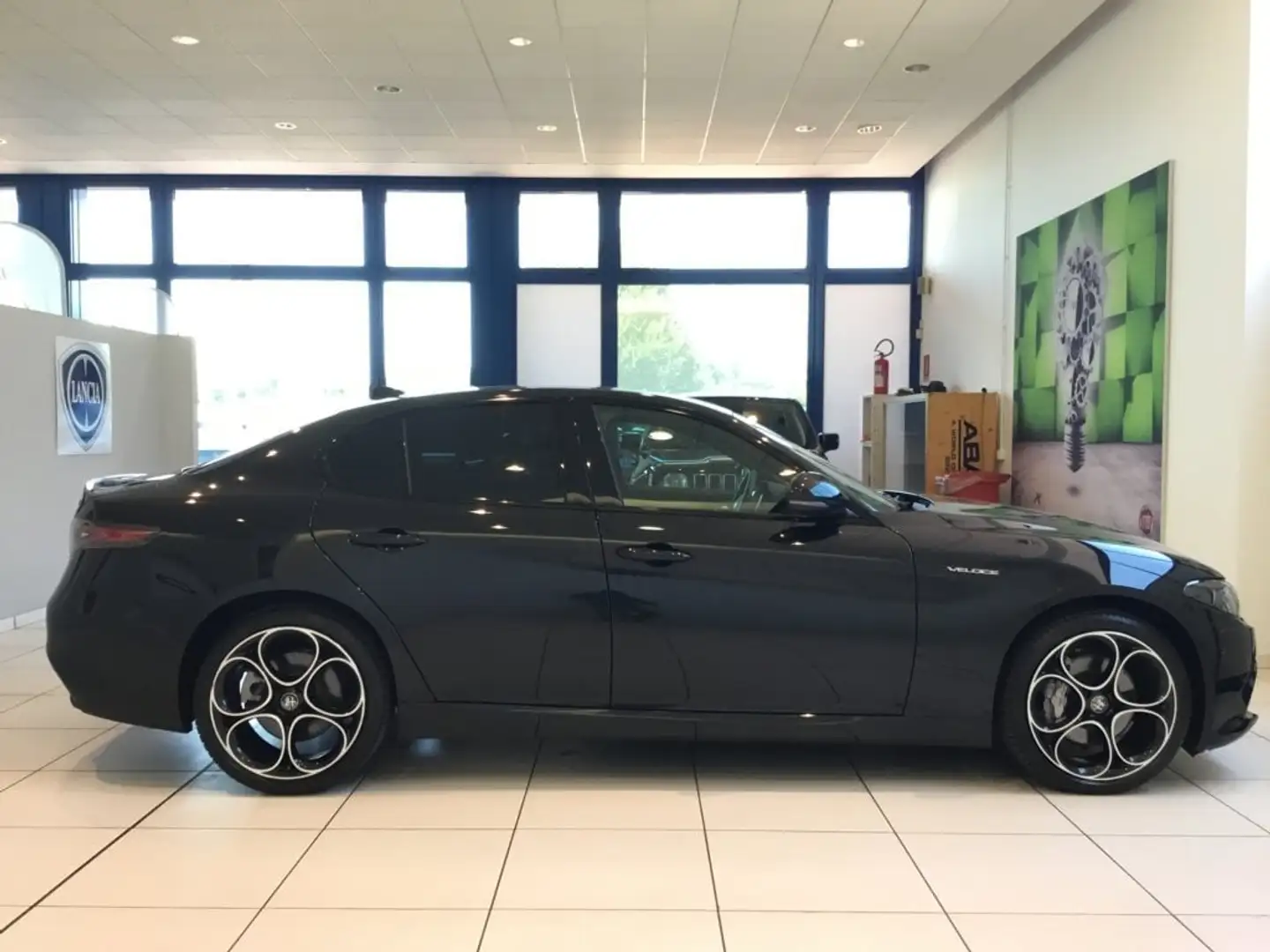 Alfa Romeo Giulia Giulia 2.0 Turbo 280 CV AT8 AWD Q4 Veloce Nero - 2