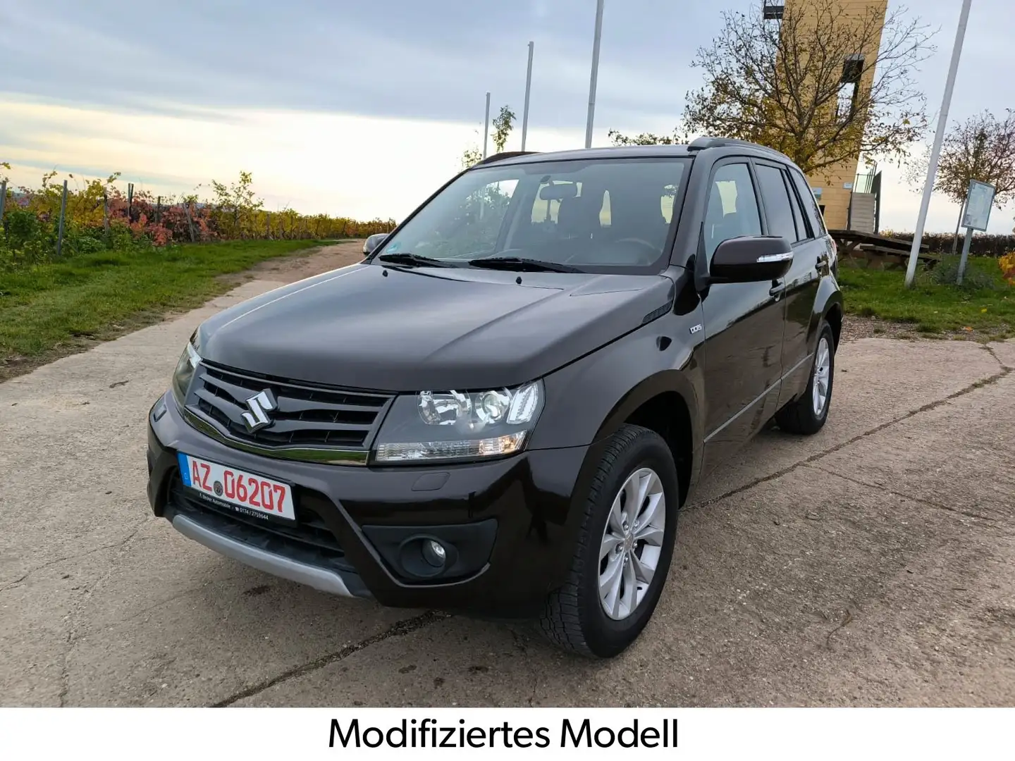 Suzuki Grand Vitara 1.9 DDiS Comfort 1 Hd  66 tkm AHK Braun - 2