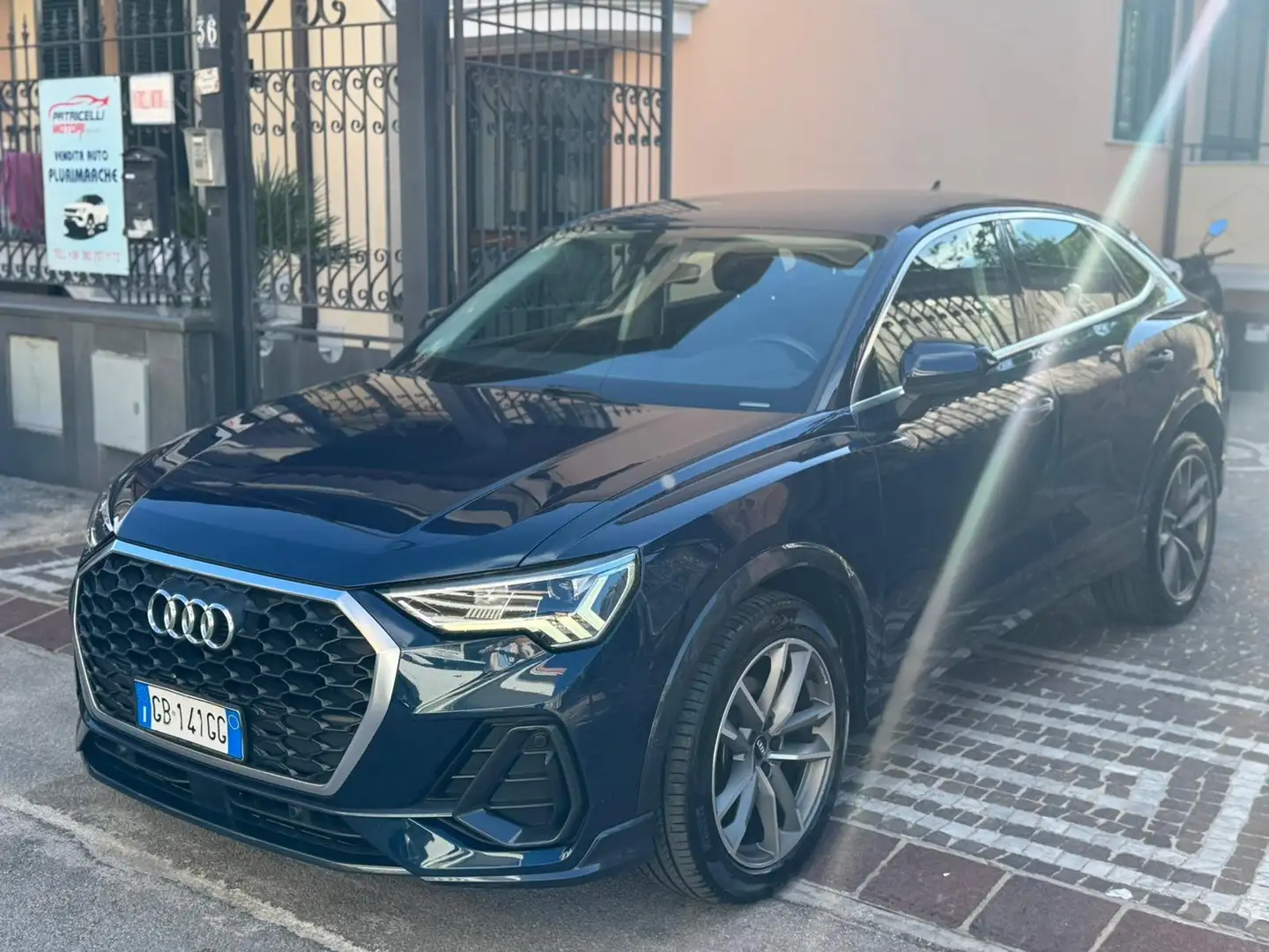 Audi Q3 SPB 35 TDI S tronic line edition Blu/Azzurro - 2