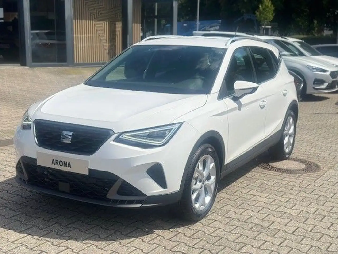 SEAT Arona FR 1.0 TSI+LED+Navi+Parklenk.+Allwetter Weiß - 1