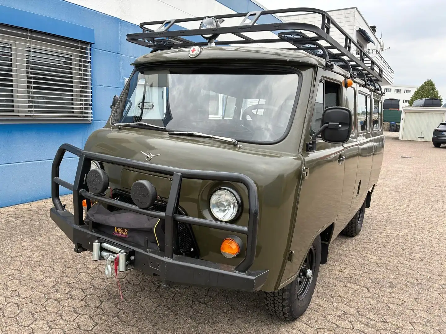 UAZ Buchanka Grün - 1