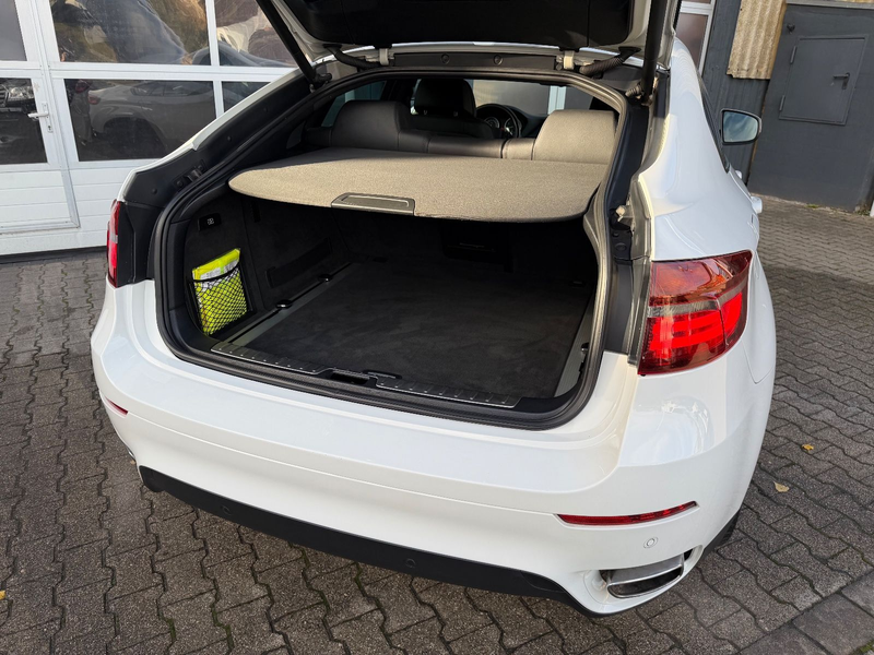BMW X6 Baureihe X6 xDrive50i/Leder/Head-Up/Memo/Kamera — photo 13